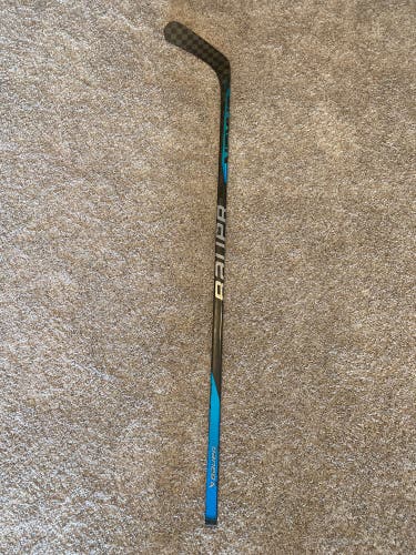 Bauer Nexus Sync Grip Hockey Stick Intermediate Left Handed P92, Flex 65