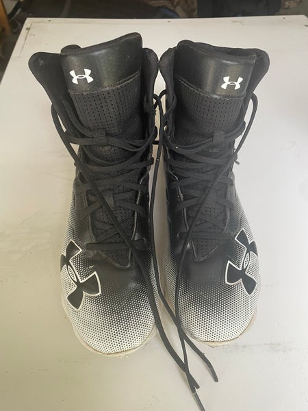 Under Armour football cleats Youth size 6