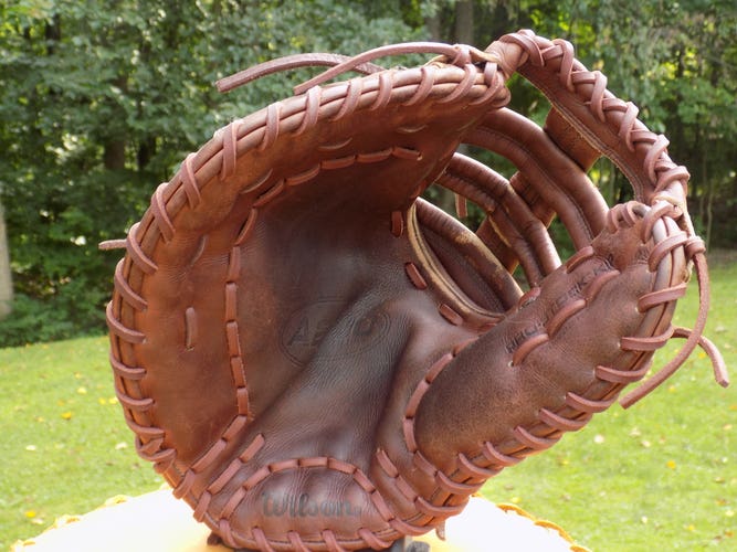 Used Wilson Left Hand Throw First Base A2000 Baseball Glove 12"