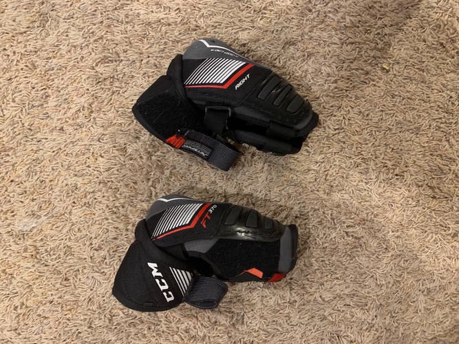 Used Large CCM JetSpeed FT370 Elbow Pads