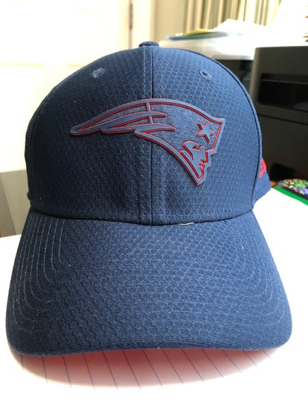 Men's Large/Extra Large Patriots Team Color Training Camp 39Thirty Flex Hat  - MINT!