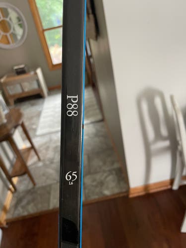 Used Senior Bauer Right Handed Nexus Pro Hockey Stick P88 Pro Stock