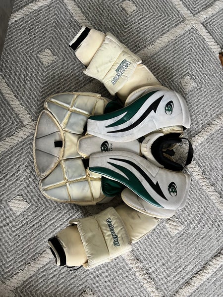 Large/Extra Large Vaughn Pro Stock V4 7600 Goalie Chest Protector