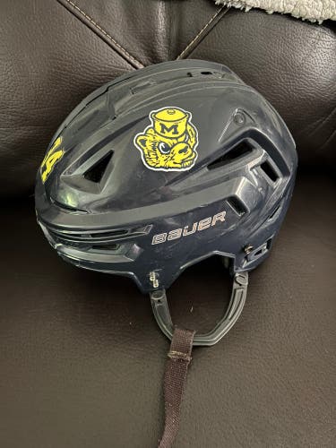 Bauer Re-Akt 150 Michigan Wolverines Thomas Bordeleau Helmet