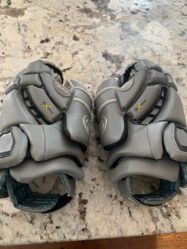 Used Goalie Maverik Rome RX3 Lacrosse Gloves