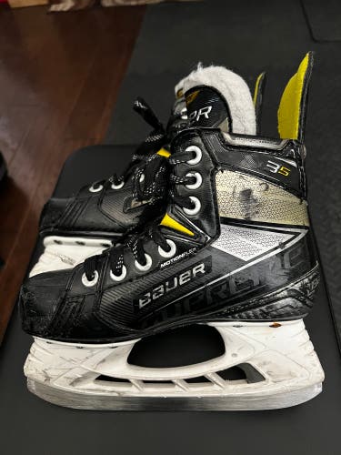 Used Bauer Regular Width Size 1.5 Supreme 3S Hockey Skates