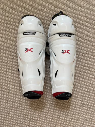 New size 14 Bauer Vapor 2x Shin/knee Pads