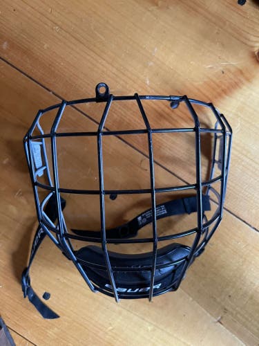 Large Bauer Profile III Facemask
