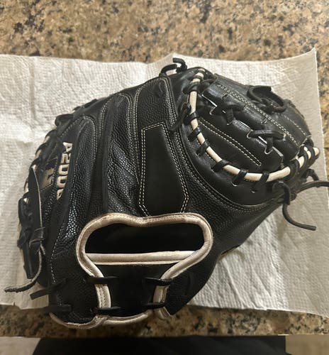 Catcher's 33.5" A2000 Baseball Glove