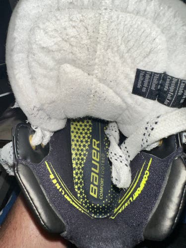 Used Bauer Regular Width Size 2.5 Elite Hockey Goalie Skates