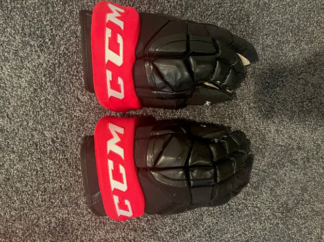 Used CCM HGP14 Gloves 14" Pro Stock