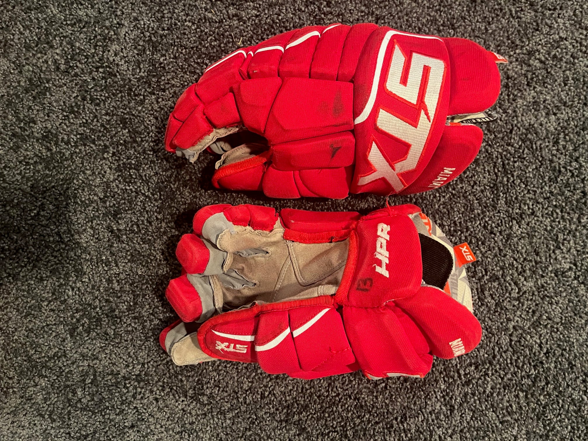 STX Stallion 500 Pro Stock Custom Hockey Gloves 14 Tampa Bay Lightning NHL