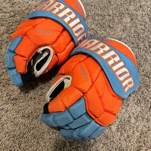 Little Caesar’s gloves