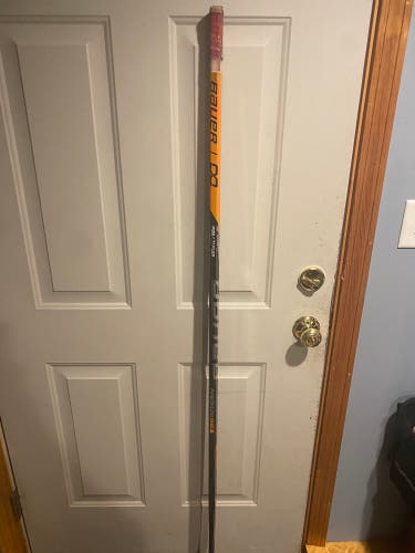 Senior Right Handed P28 Nexus Geo Hockey Stick