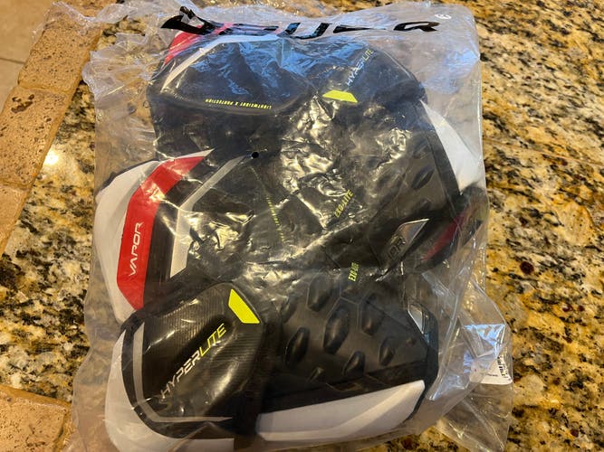 New Senior Medium Bauer Vapor Hyperlite Elbow Pads