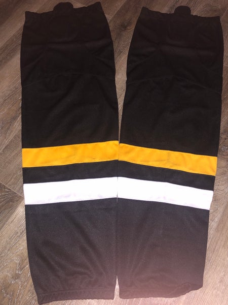 NEW MENACE SPORTS HOCKEY SOCKS BLACK WITH GOLD/WHITE STRIPES SIZE 32