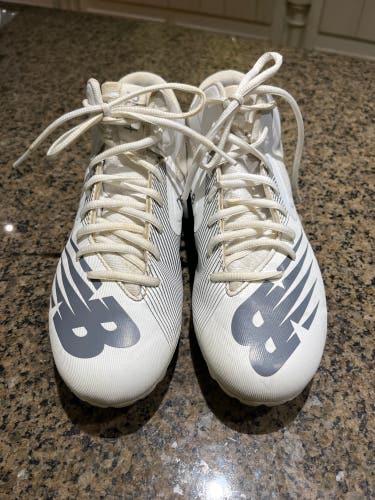 Used White New Balance Rush Women's size 7.5