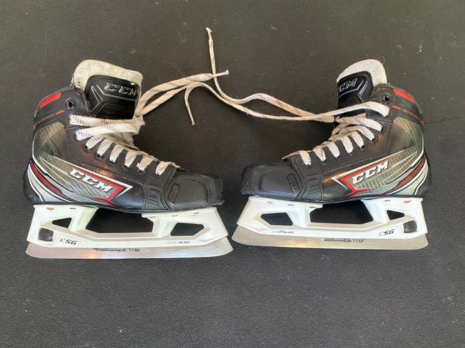 Junior Used CCM Jetspeed ft460 Hockey Goalie Skates Regular Width Size 4