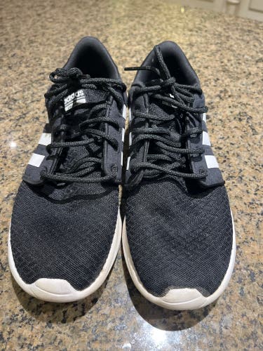 Adidas women’s cloud foam shoes, black, size 8