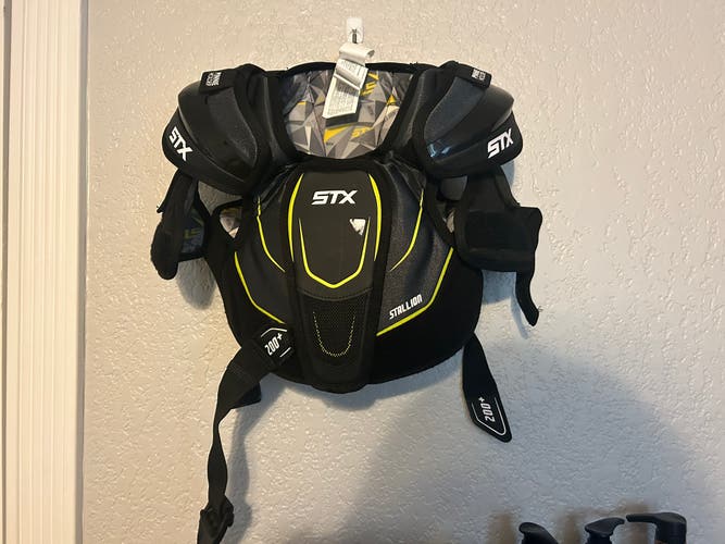 STX youth shoulder pads