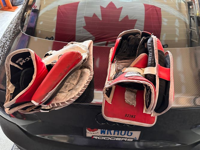 CCM EFLEX III - Pro Stock - Goalie Glove And Blocker Set