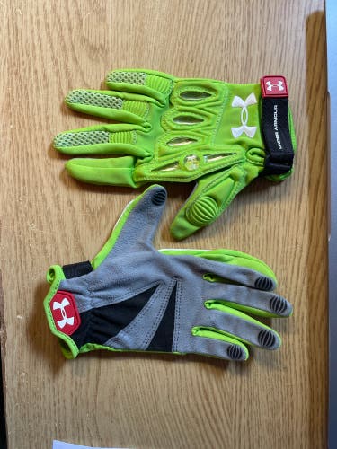 Used Once Under Armour Extra Small illusion Lacrosse Gloves
