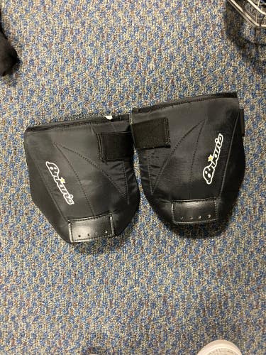 Used Brian's Knee/Thigh Protectors