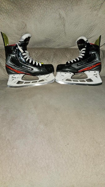 Junior Used Bauer Vapor X2.9 Hockey Skates Regular Width Size 4