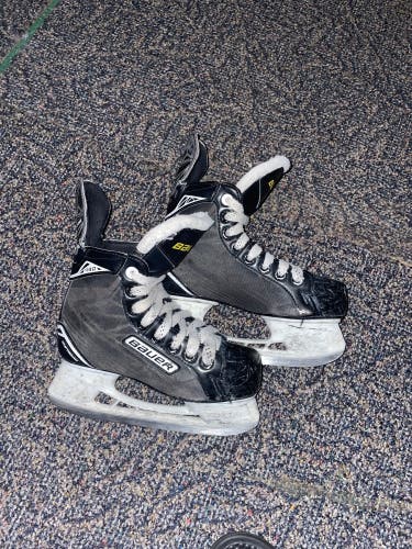 Used Bauer Regular Width  Size 1 Supreme 140 Hockey Skates