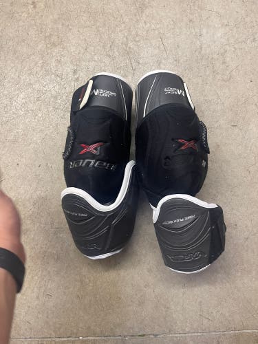 Used Medium Bauer Vapor 1X Elbow Pads