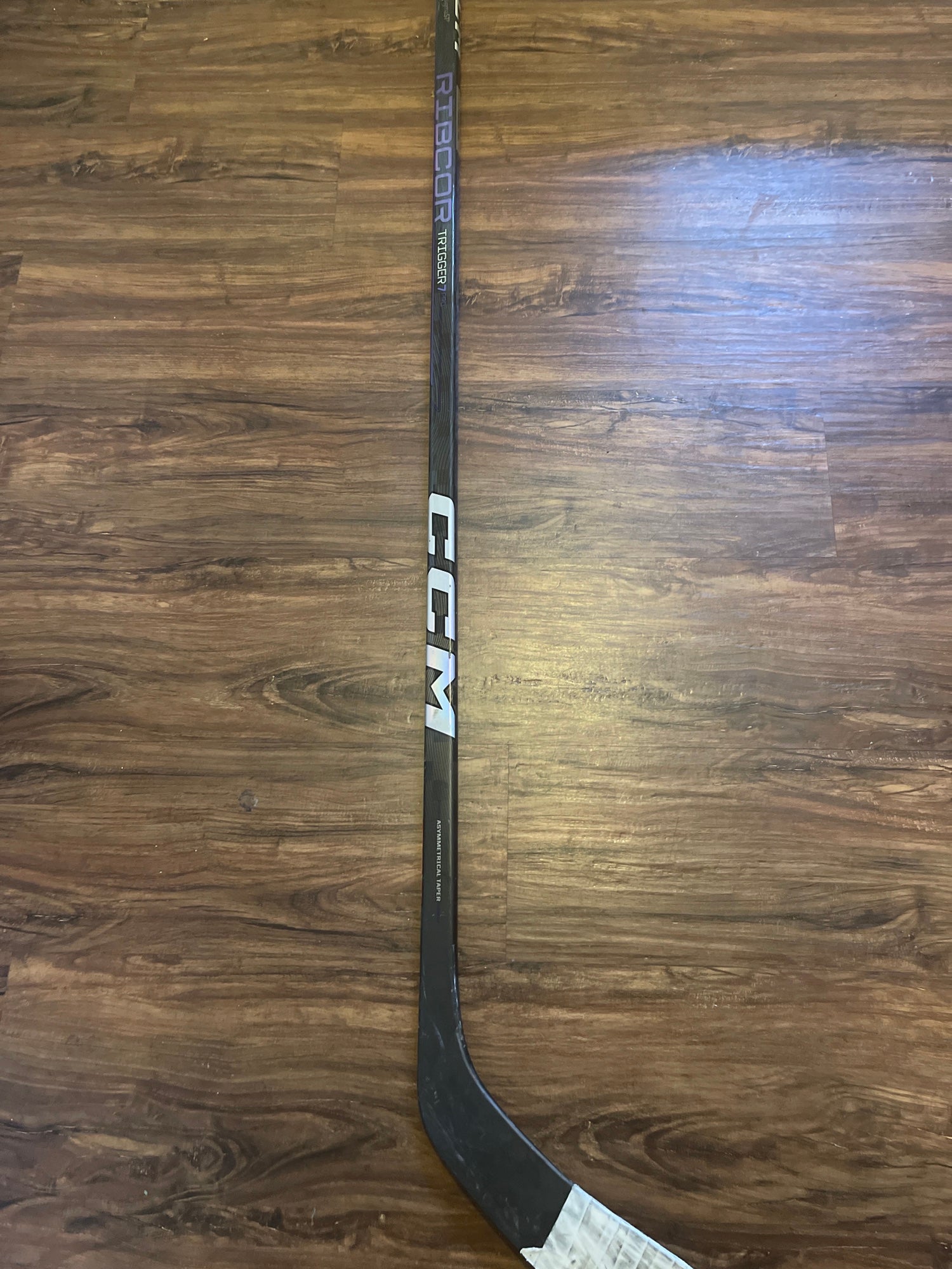 CCM Ribcor Trigger Hockey Stick Int. 65 Flex-HSRIB4GI65