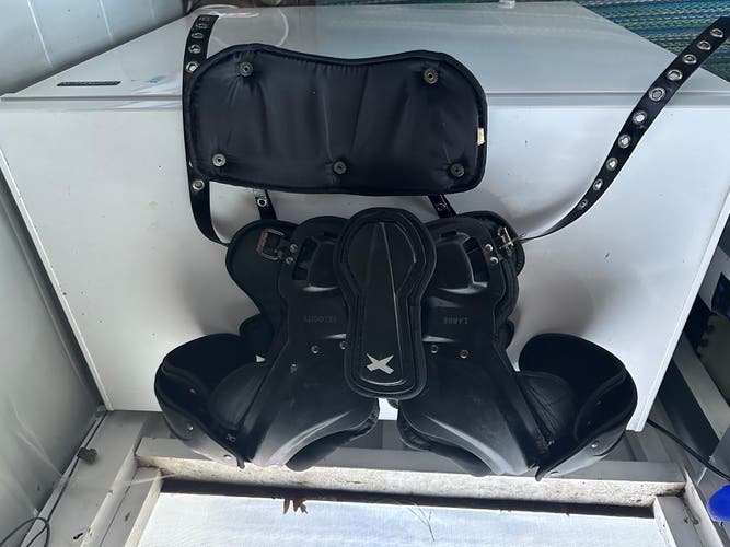 Adult Large Xenith Velocity 2 Shoulder Pads