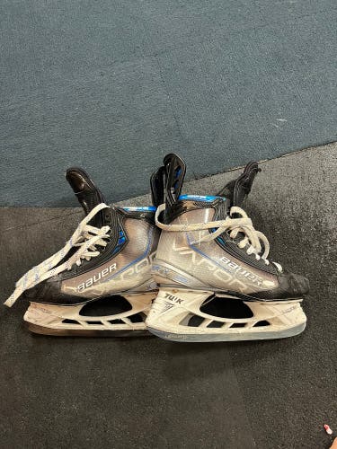 Used Bauer Size 7.5 Hockey Skates