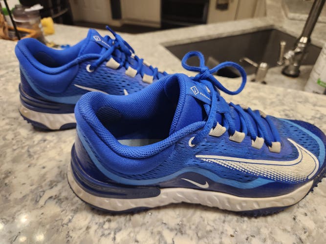 Size Men's 9 Blue Adult Men's Almost New Nike Turf Shoes