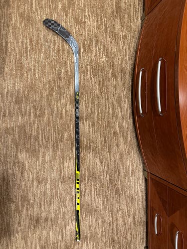 RH True Catalyst 9X Hockey Stick (75 Flex)