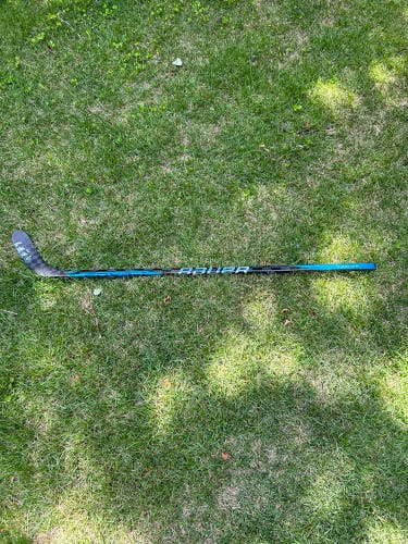 Used Right Handed P28 Nexus Sync Hockey Stick