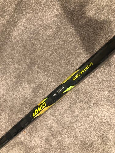 Intermediate Left Hand P28  Super Tacks AS4 Pro Hockey Stick