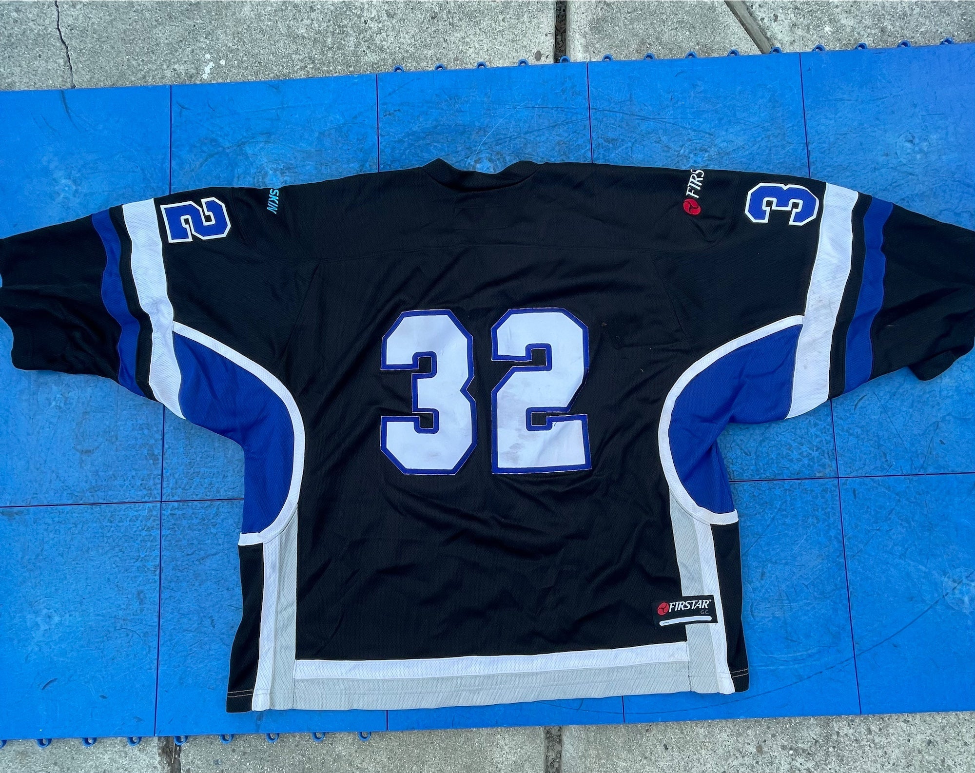 Winnipeg Jets Home Reebok MIC Goalie Cut Jersey. $250 CAD plus shipping :  r/hockeyjerseys
