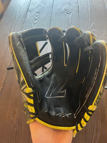 Infield 11.75" REV1X Baseball Glove