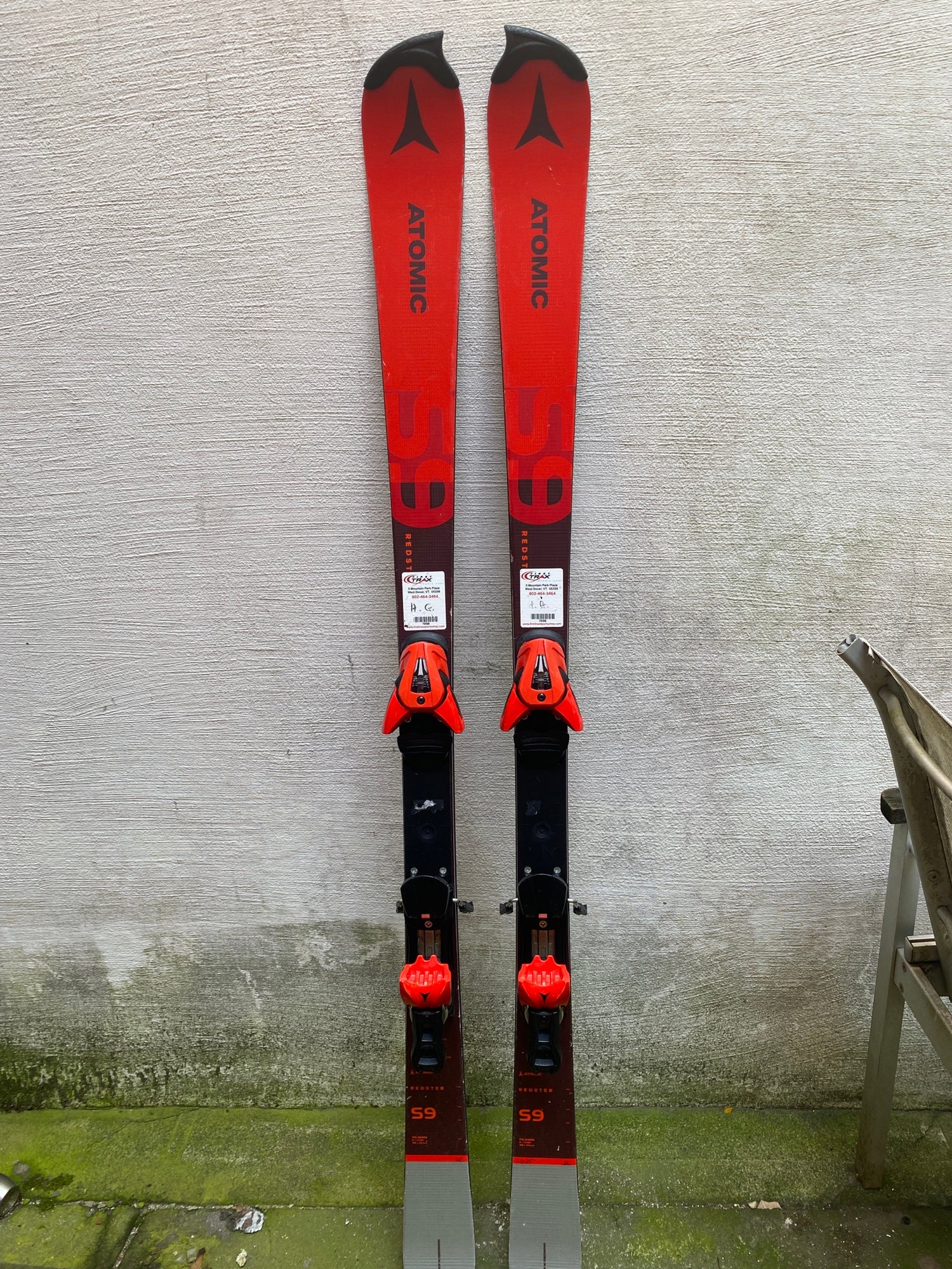 Atomic Redster S9 slalom 152cm jr FIS ski | SidelineSwap