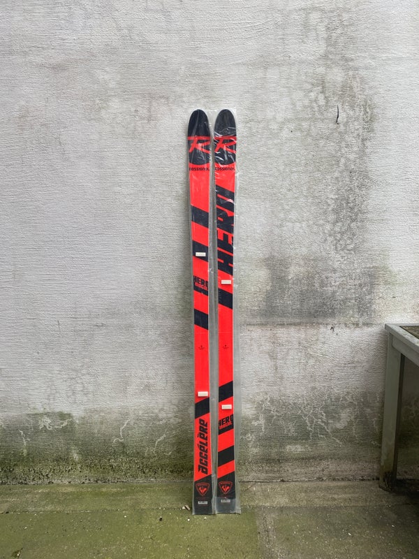 New 2023 Rossignol Hero Athlete Mogul Accelere Skis 166cm