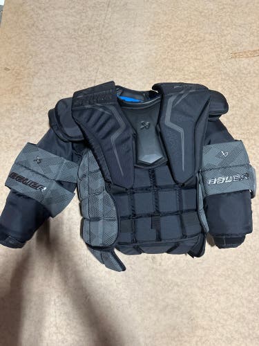 Used Large Bauer Elite Goalie Chest Protector Sr Large