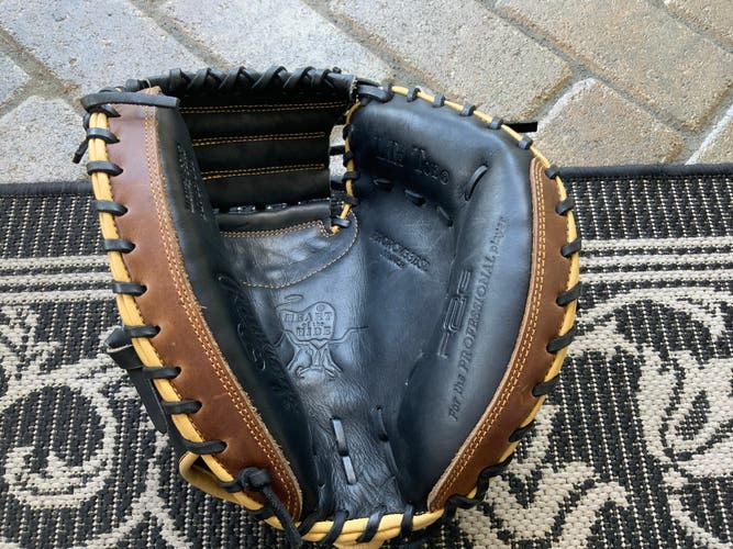 Slightly Used Rawlings HOH R2G CM33 33” Catchers Glove