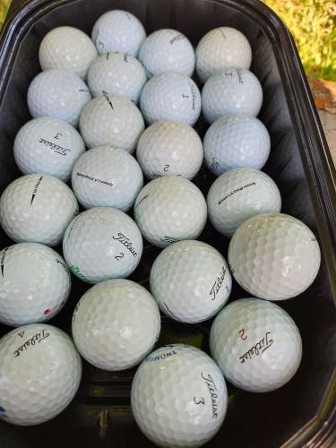 Used Titleist Pro V1 Balls 24 Pack (2 Dozen)