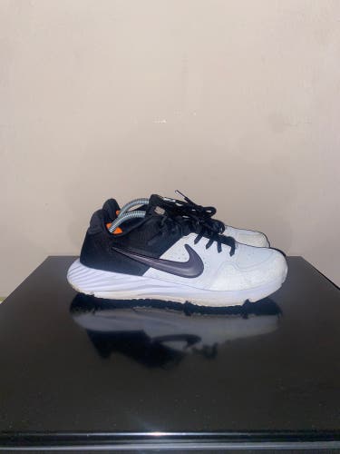 Nike Alpha Huarache Elite Size 9.5