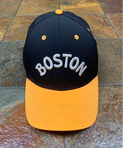 Boston Bruins Winter Classic Black New Medium/Large Hat