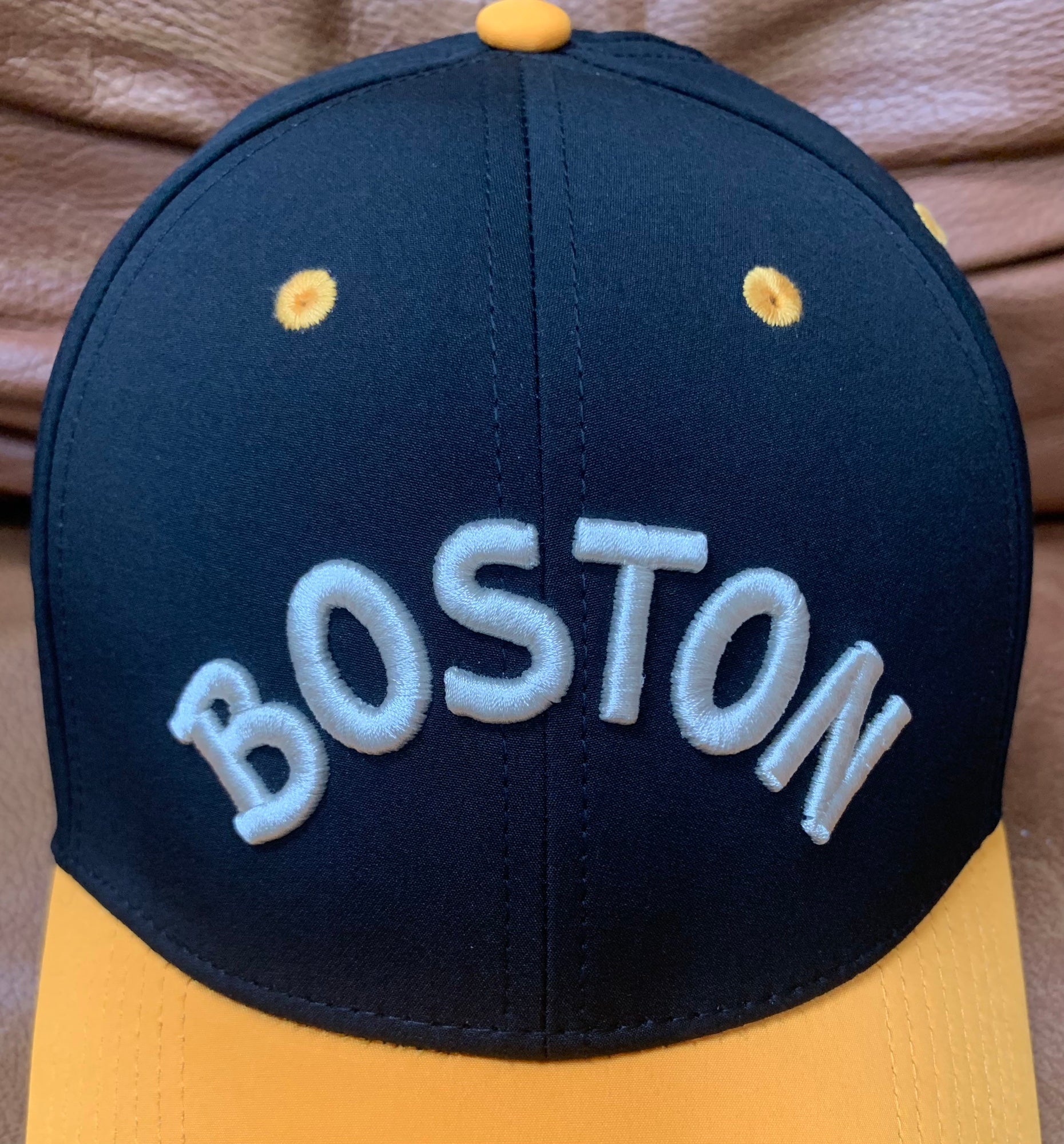 Mitchell & Ness Boston Bruins Alternate Flip Adjustable Snapback Hat Black  - Billion Creation
