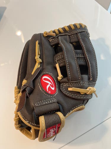 Rawlings 11.5” Glove Like New Condition