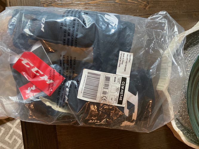 CCM 14"  HGT4R Gloves