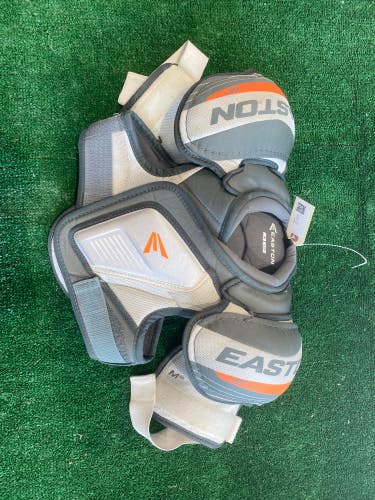 Junior Used Small Easton M3 Shoulder Pads